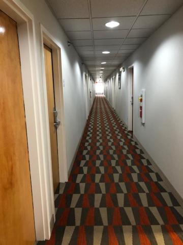 Microtel Inn & Suites by Wyndham Pittsburgh Airport - image 23
