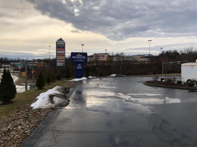 Microtel Inn & Suites by Wyndham Pittsburgh Airport - image 19
