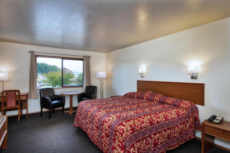 Deluxe Single Room with Sea View image 2