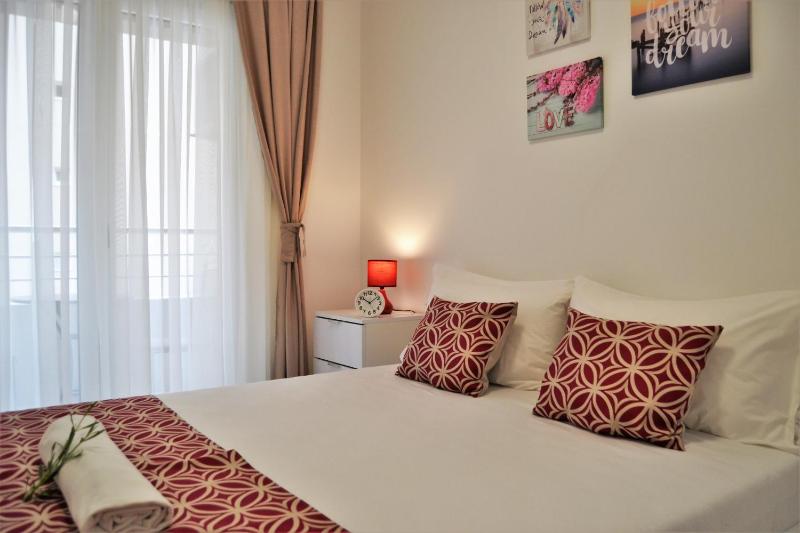 Deluxe Apartment image 3