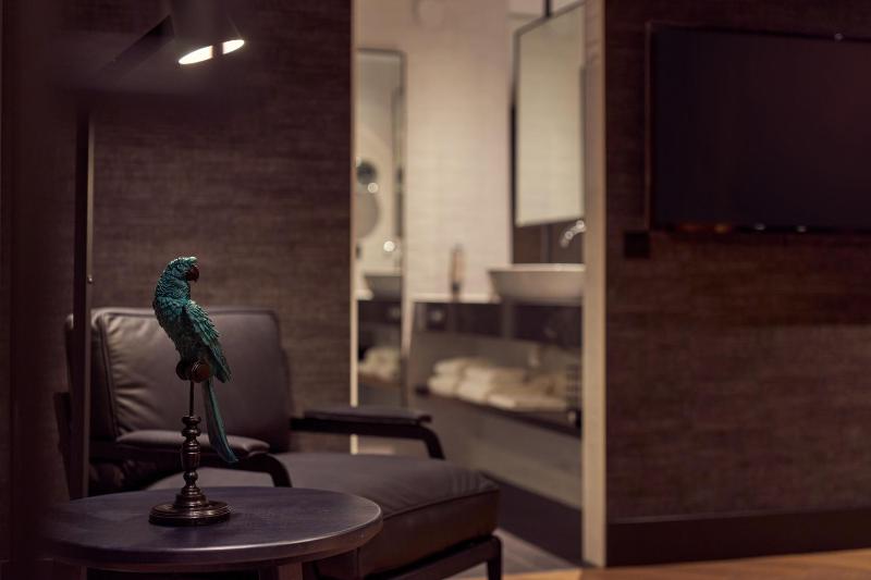 Executive Room image 3