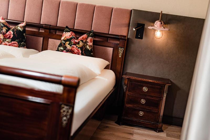 Superior Double Room image 4