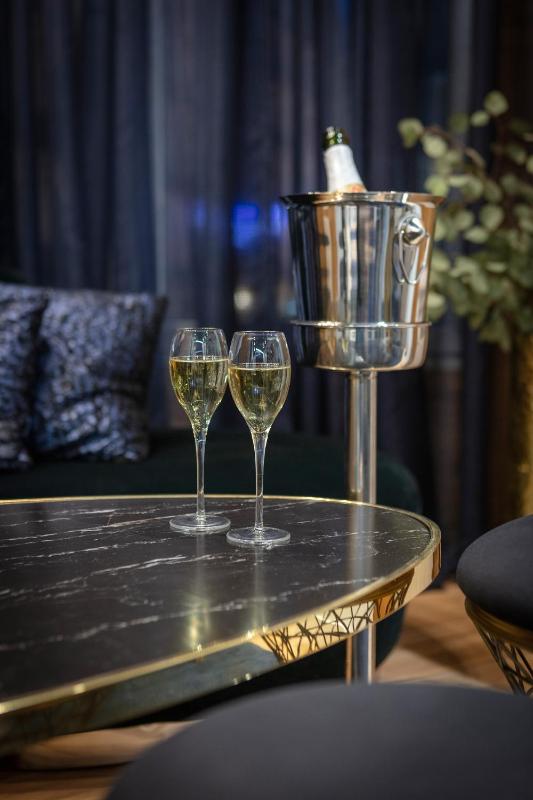Luxurious by Sebastiana Group - image 21