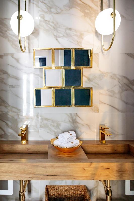 Luxurious by Sebastiana Group - image 4