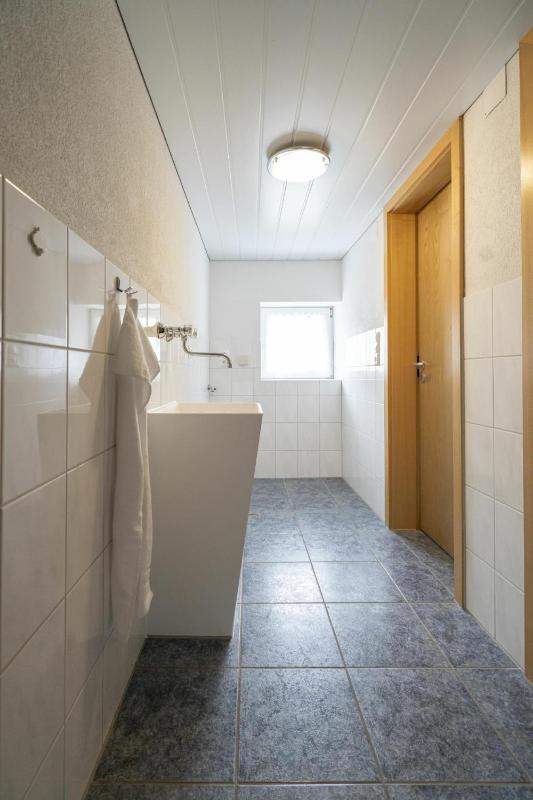 One-Bedroom Apartment image 4