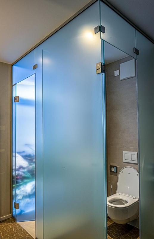 Double Room with Balcony image 3