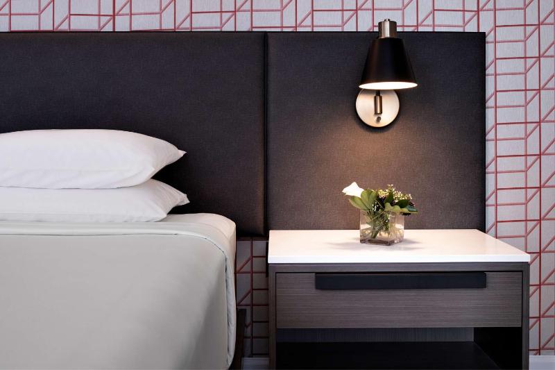 Hyatt Centric Downtown Minneapolis - image 9