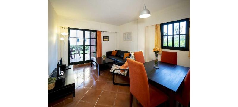 Apartment with Garden View image 1