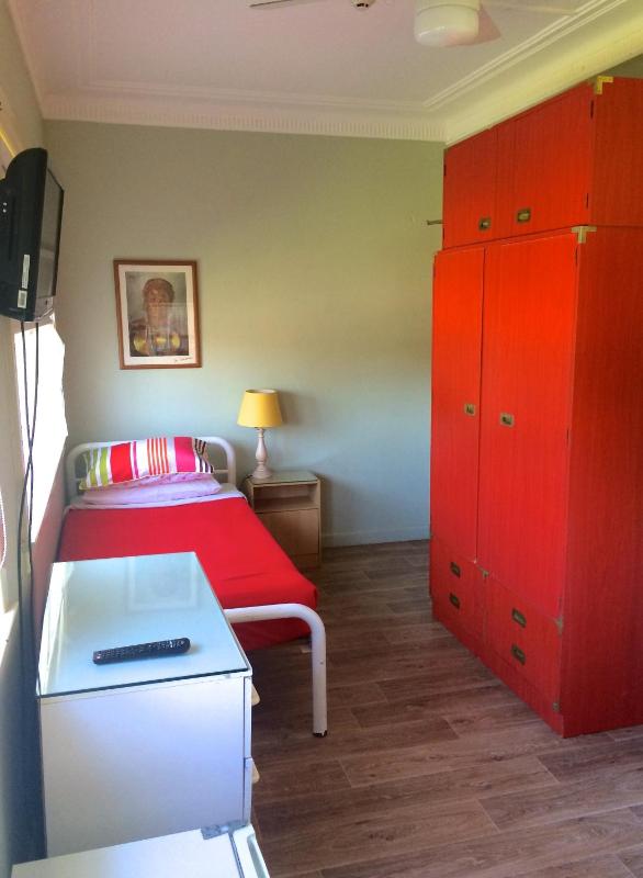 Standard Triple Room image 4
