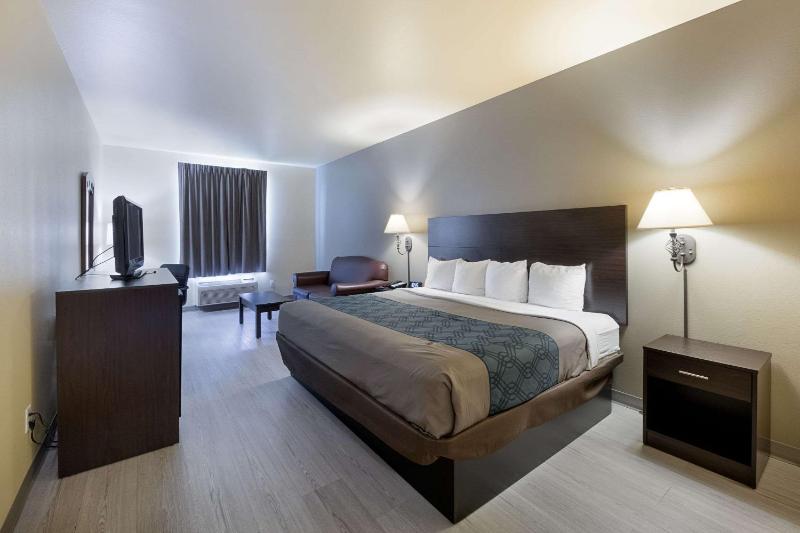 King Room - Non-Smoking image 2
