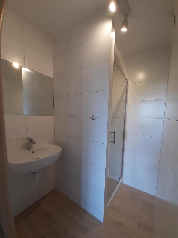 Standard Quadruple Room image 3