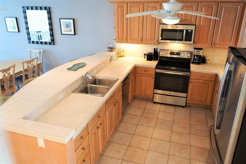 Oceanfront Three-Bedroom Villa image 4
