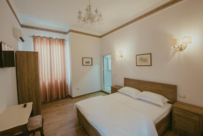 Standard Double Room image 1