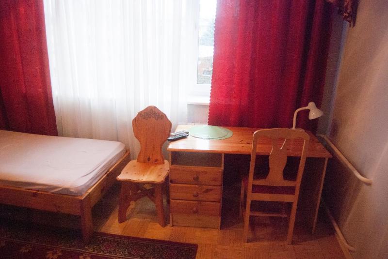 Single Room image 3