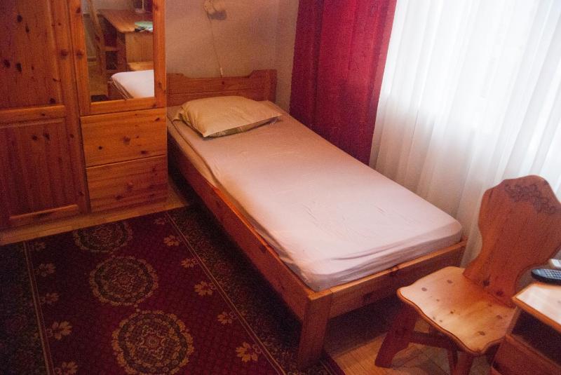 Single Room image 4