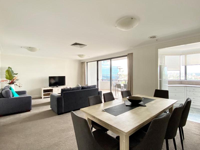 2 Bedroom Spacious Apartment image 2