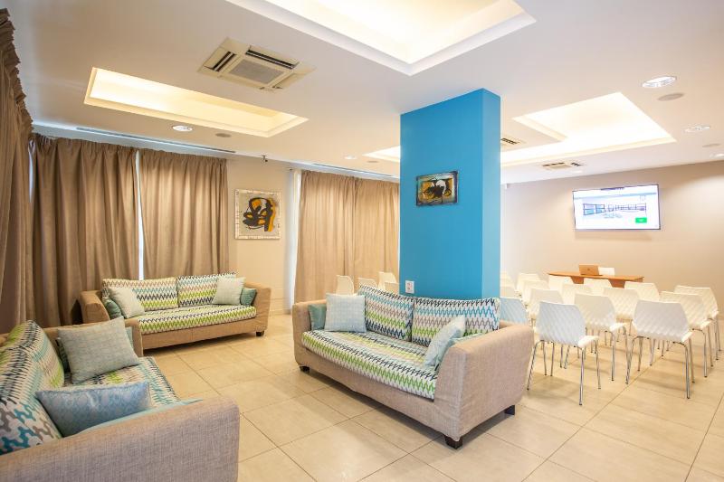 Wally Residence - image 12