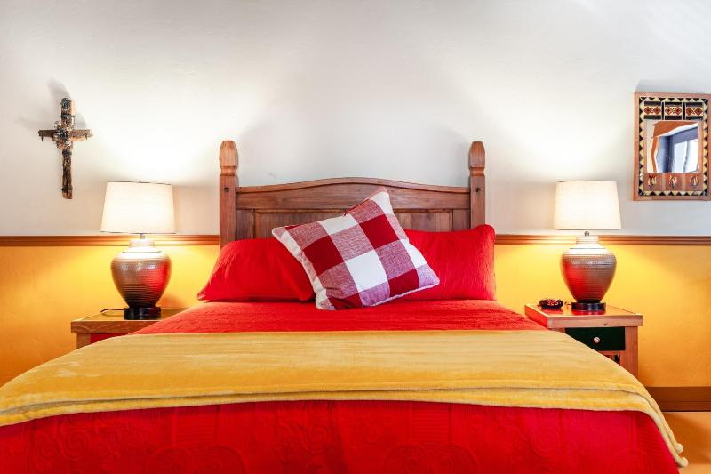 Casita del Sol Charming Private Studio cabin - image 5