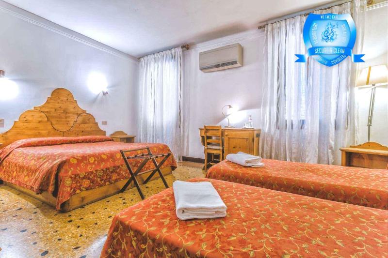 Quadruple Room image 3