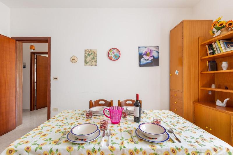 Two-Bedroom House image 2