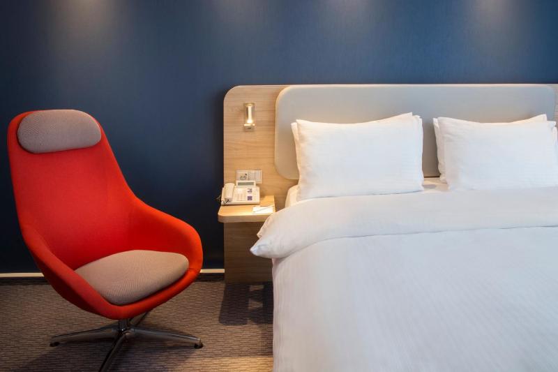 Standard Room with Two Single Beds image 4
