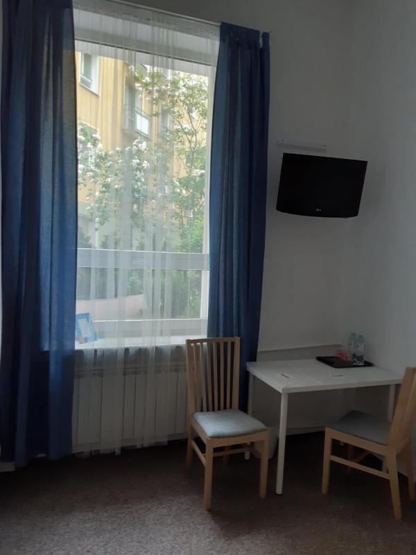 Triple Room with Bathroom image 2