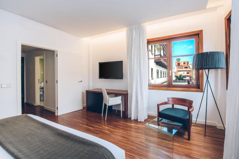 Superior Double Room image 4