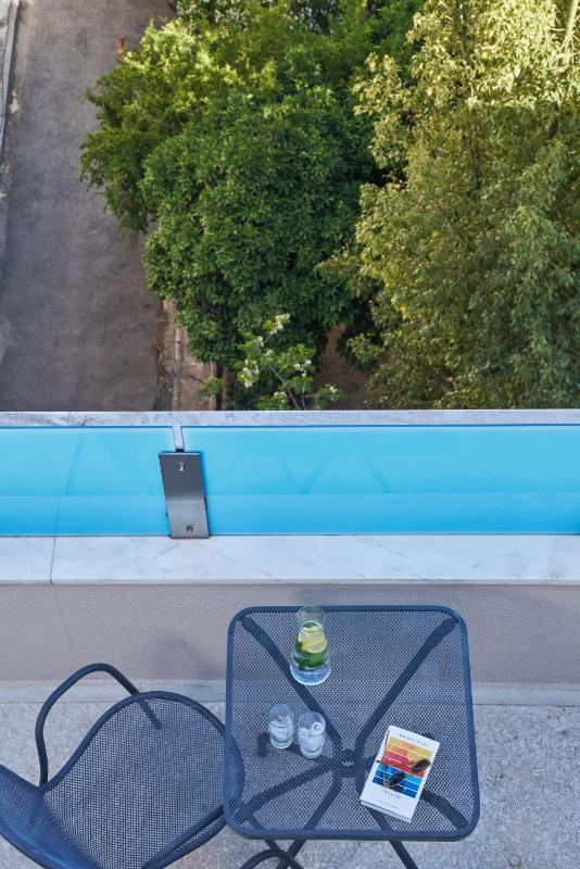 Superior Room with Acropolis View and Balcony image 4