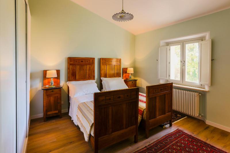 Deluxe Double or Twin Room image 1