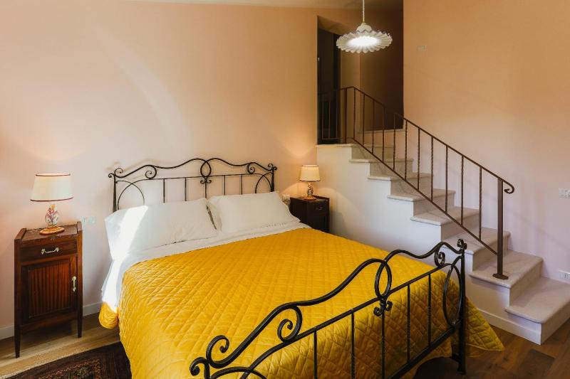 Deluxe Double Room image 3