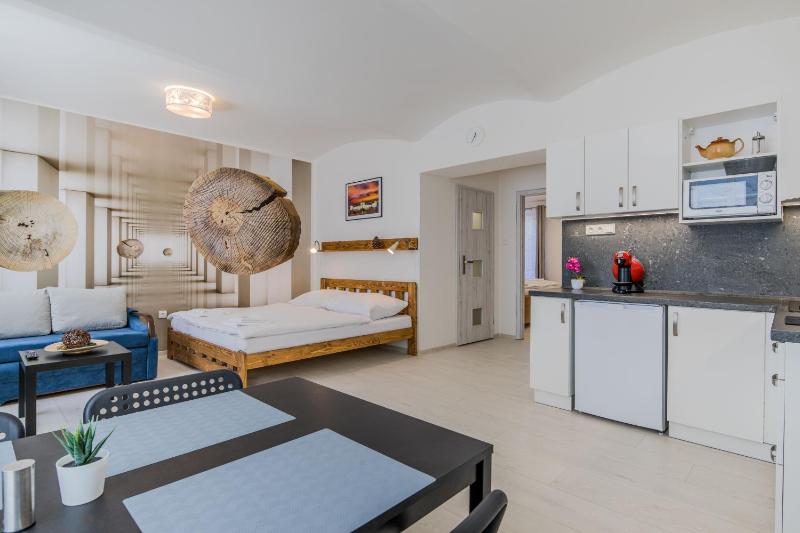 Apartment image 2