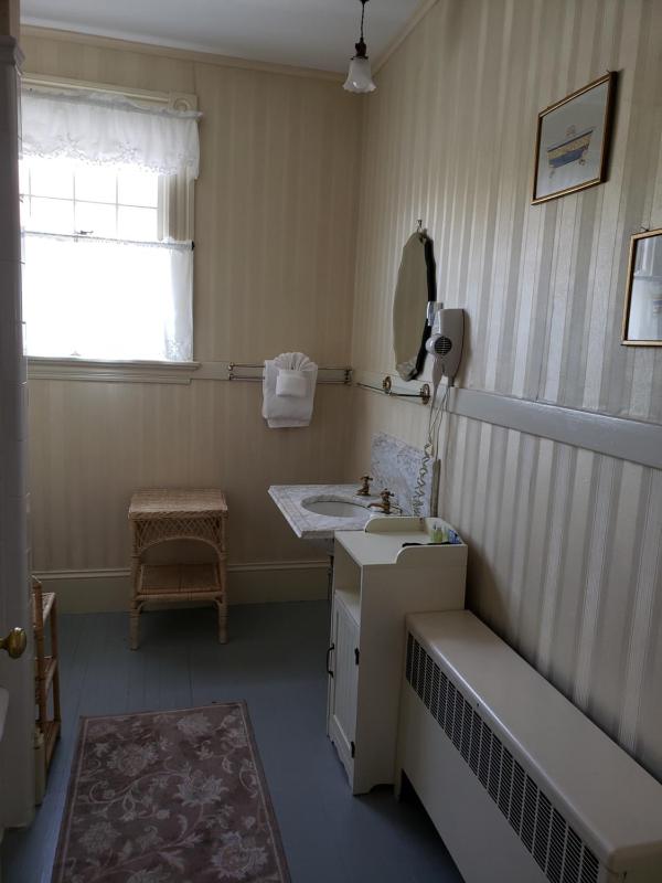 Sargent Room image 3