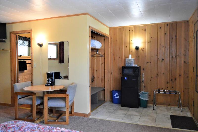 Standard Double Room image 4