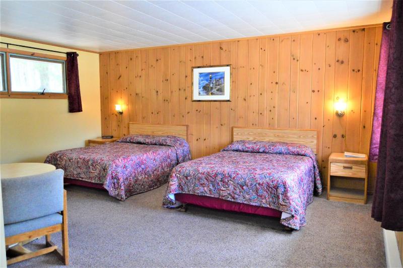 Standard Double Room image 3