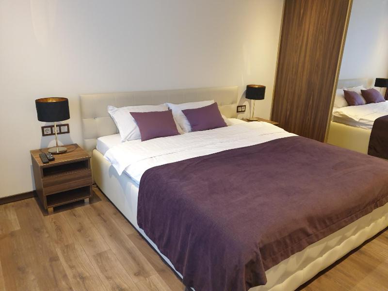 MARBEO 5 Star Luxury Suites - Siena Images