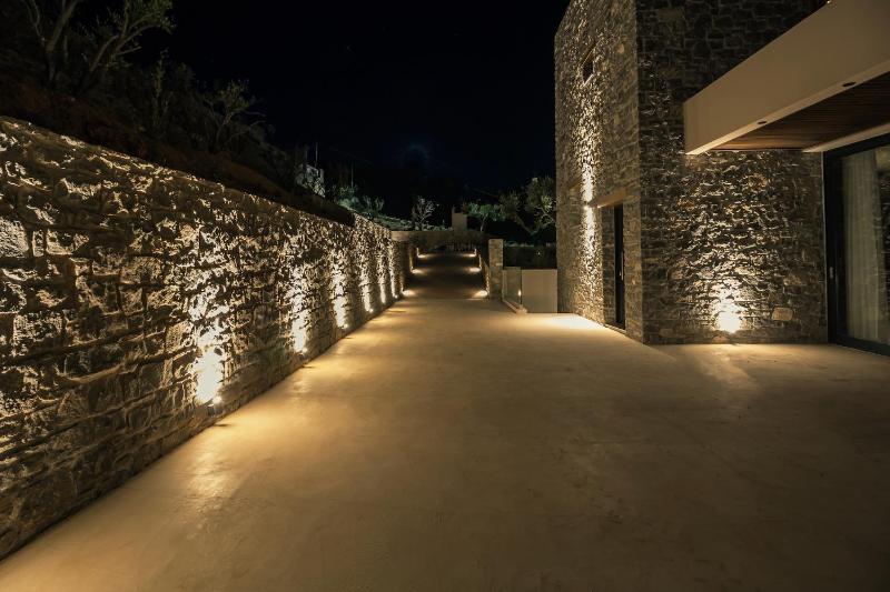 Villa with Sea View image 4