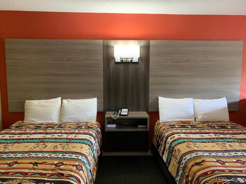 Deluxe Double Room with Two Double Beds - Non-Smoking image 1