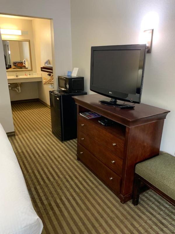 King Room - Disability Access/Non-Smoking image 4