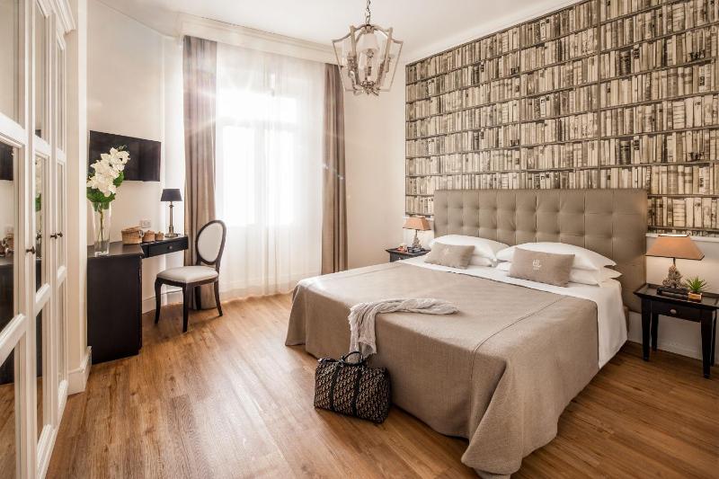 Family Suite with City View image 2