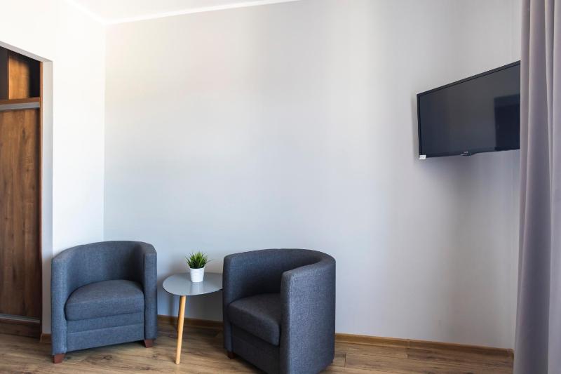 Double Room with Balcony image 2