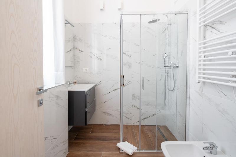 Standard Double Room with Balcony image 3