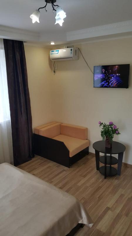 Triple Room with Balcony image 2