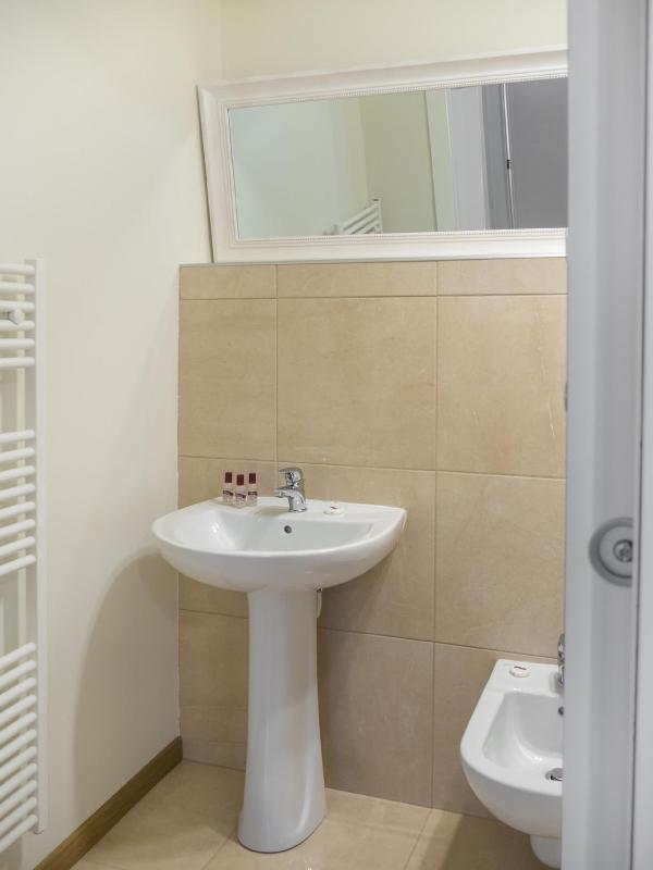 Deluxe Double Room with Sea View image 3