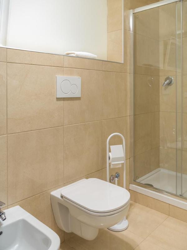 Deluxe Double Room with Sea View image 2