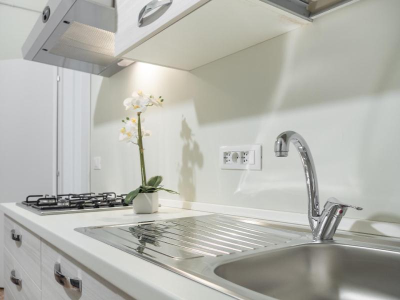 Deluxe Double Room with Sea View image 4