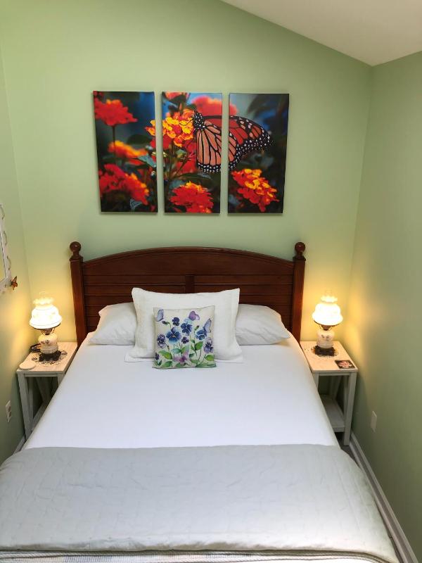 Deluxe Queen Room image 2