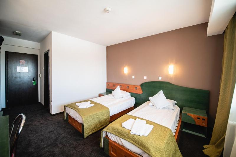 Double Room image 4