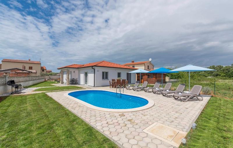 Villa image 3