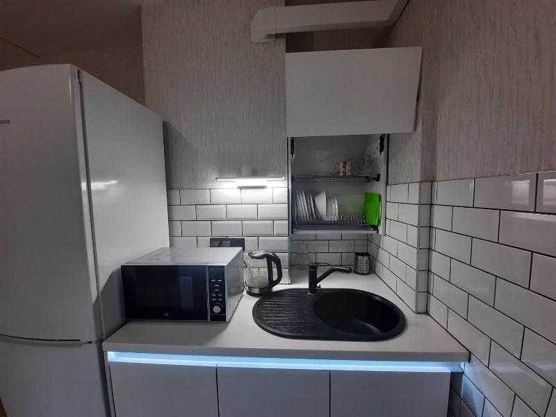 One-Bedroom Apartment image 3