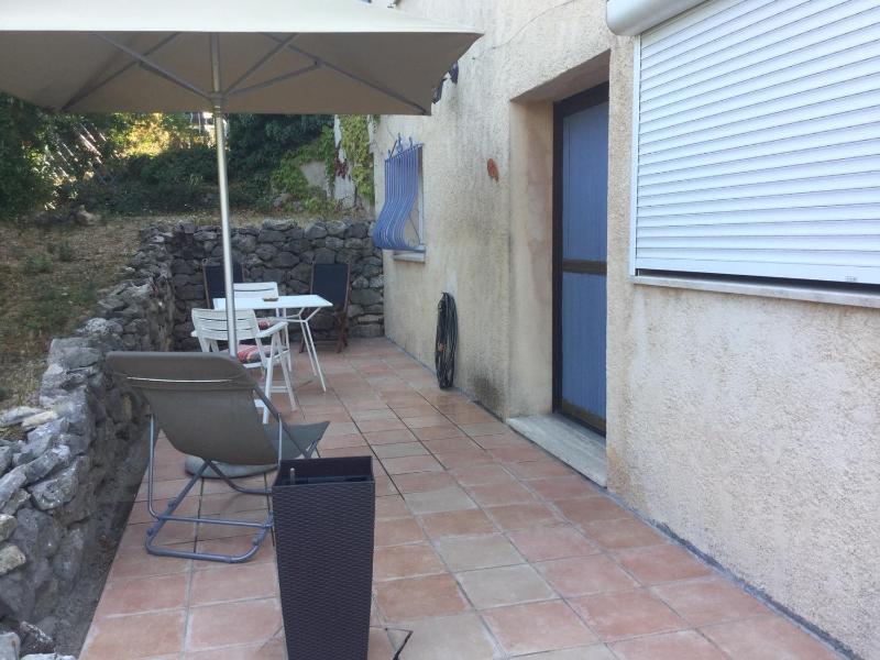 Double Room with Garden View image 1